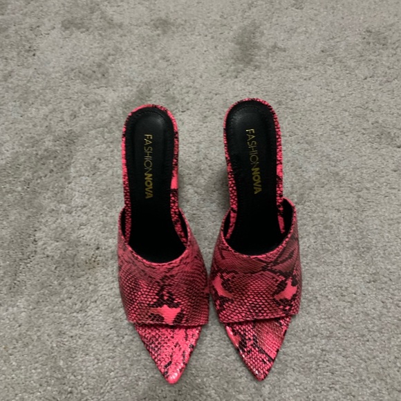 Heels - Picture 2 of 2